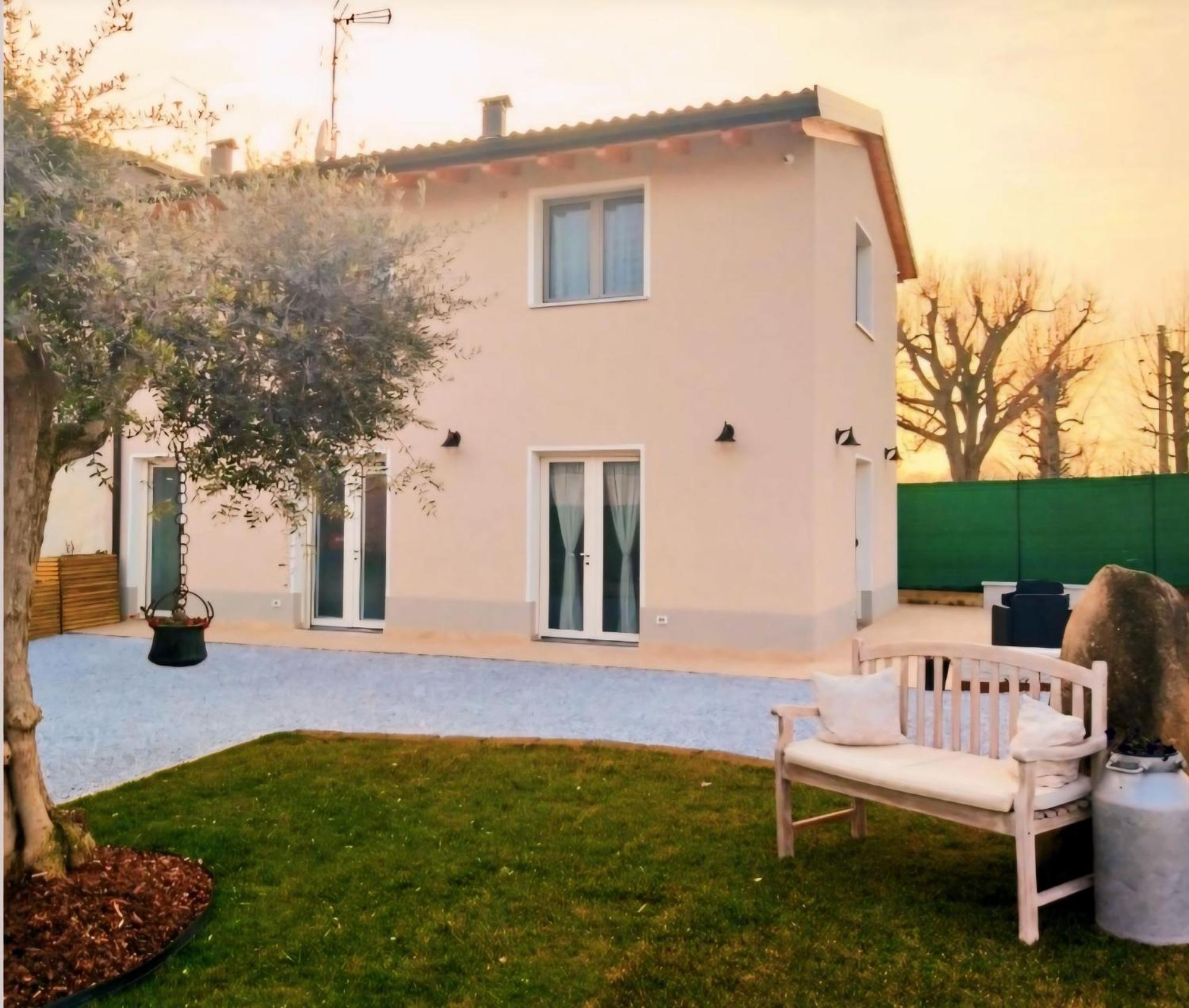 Casa Autunno Hotel Monzambano Eksteriør billede